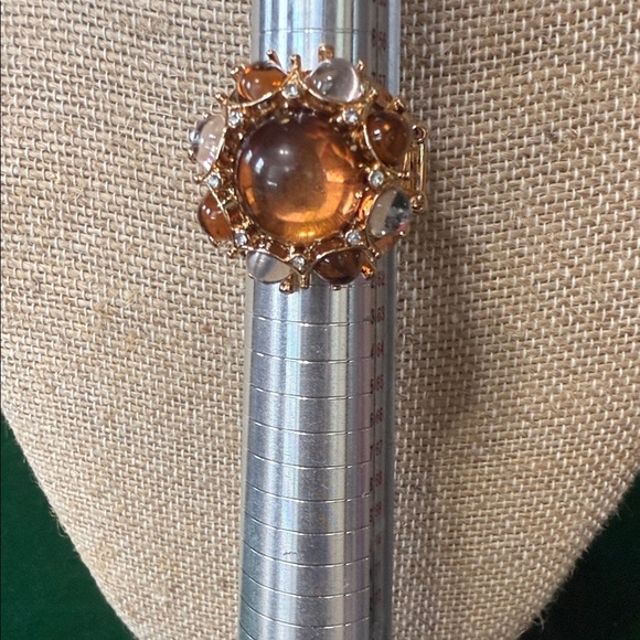 Elegant Gold and Brown Statement Ring - Picture 4 of 4